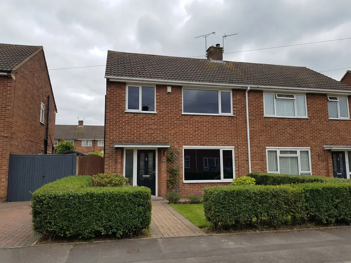Residential heat window tinting helps West Midlands homes stay cool, reduce glare, and improve comfort. Discover benefits and expert solutions today.